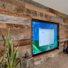 reclaimed-wood-panels-in-sales-office