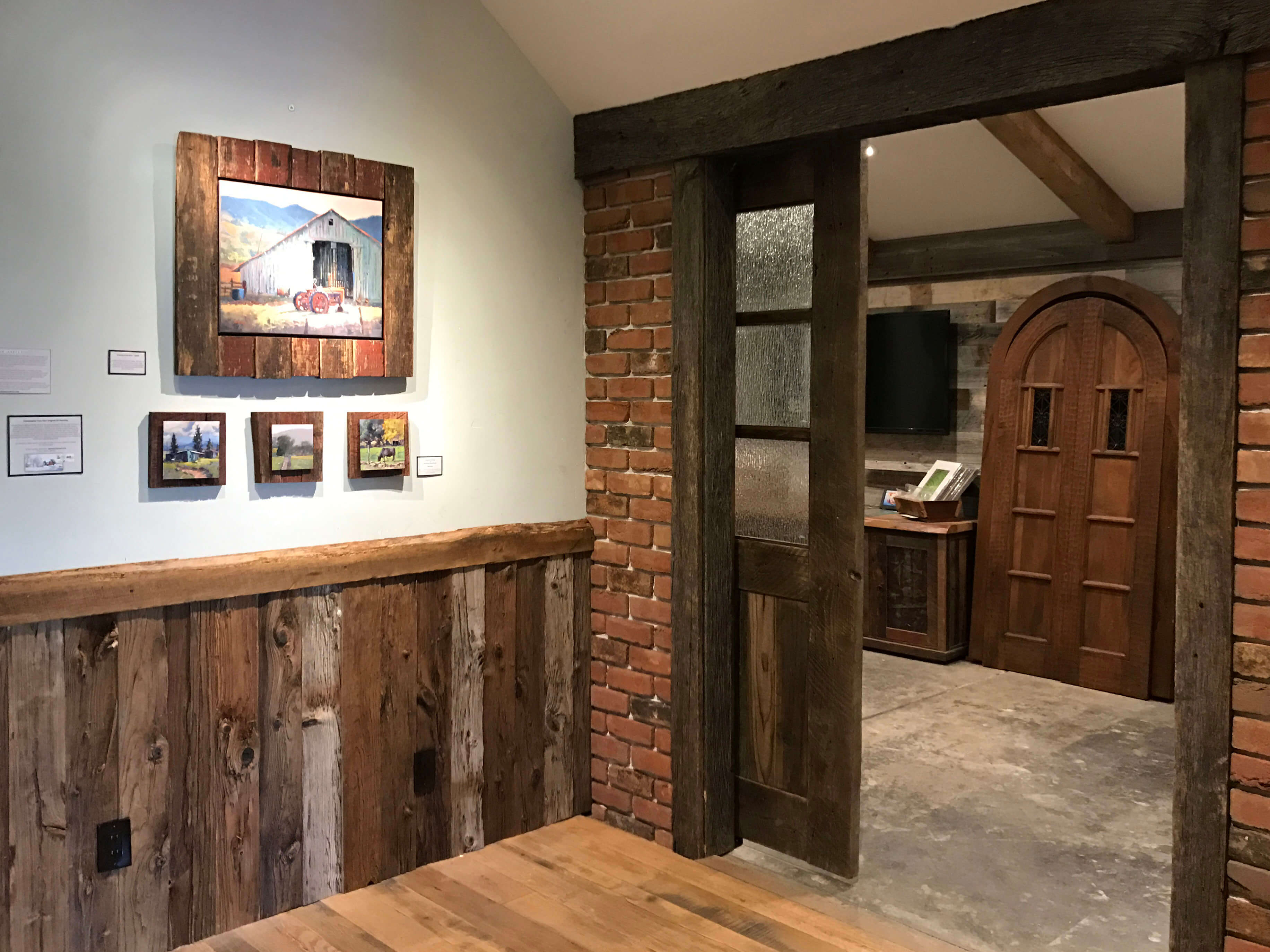 reclaimed-wood-show-room